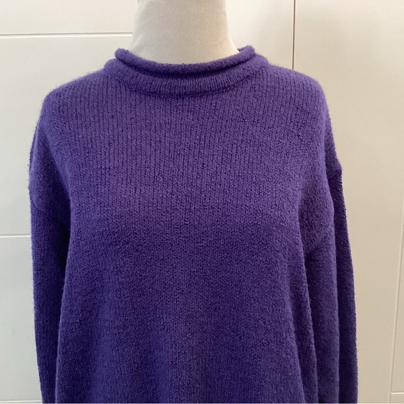 Carolyn Taylor Sweaters - Vintage Carolyn Taylor Women's Turtleneck Sweater in Deep Purple